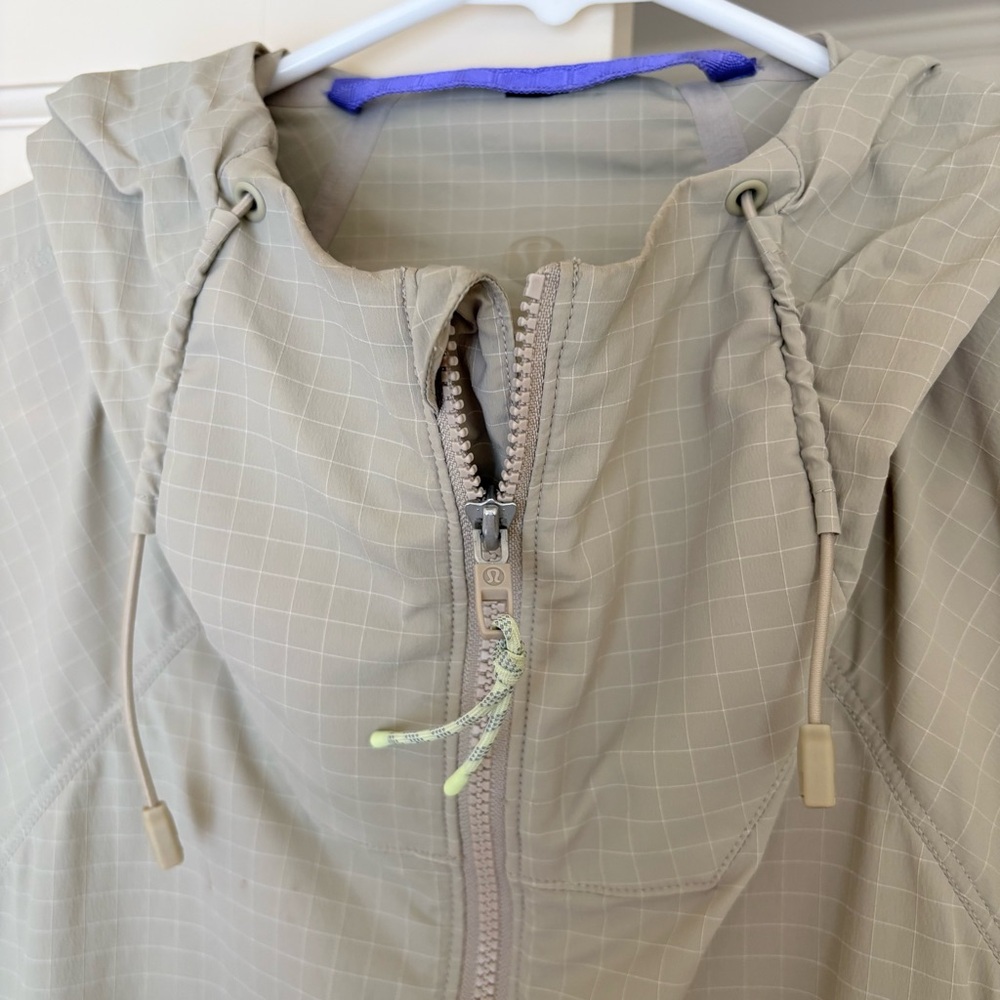 lululemon hooded anorak wind trail jacket